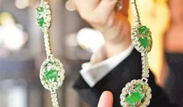 爆料珠宝翡翠博主视频,揭秘翡翠珠宝的神秘面纱