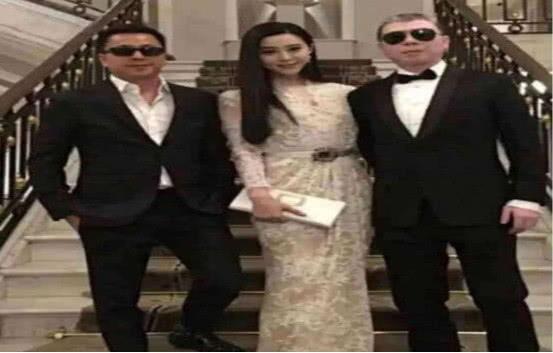 娱乐圈8月吃瓜群众